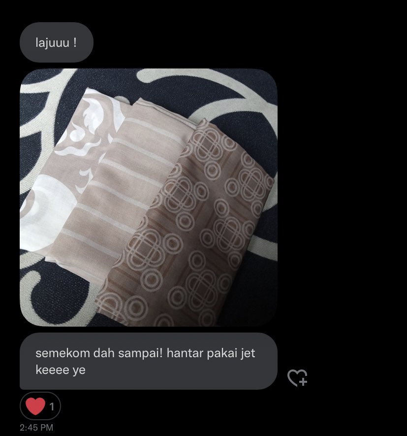 ehehefarahae's tweet photo. Tengok niiii dorang happy, saya pun happy gila 😭☝🏼
yeyey saya tak sabr nak tgk orang - orang cantik pakai #CoffeeEdition!
Thank you @ayosurprise & @bysueibrahim_ beli tudung dengan kita, moga awak semua dimurahkan rezeki!!!! https://t.co/b9sRcm6AFU