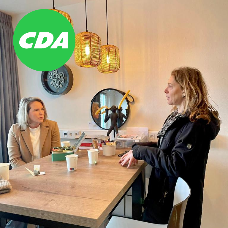 𝐖𝐞𝐞𝐫 𝐞́𝐞́𝐧 𝐝𝐚𝐠 𝐬𝐭𝐚𝐠𝐢𝐚𝐢𝐫!
Ons raadslid <a href="/AnneZouridis/">Anne Zouridis-Veldhoven</a> was gisteren weer één dag stagiair bij de Tilburgse woningcorporatie WonenBreburg. 
Bekijk hieronder haar verhaal of lees meer op de website! 
▶️ bit.ly/3XmEtlY