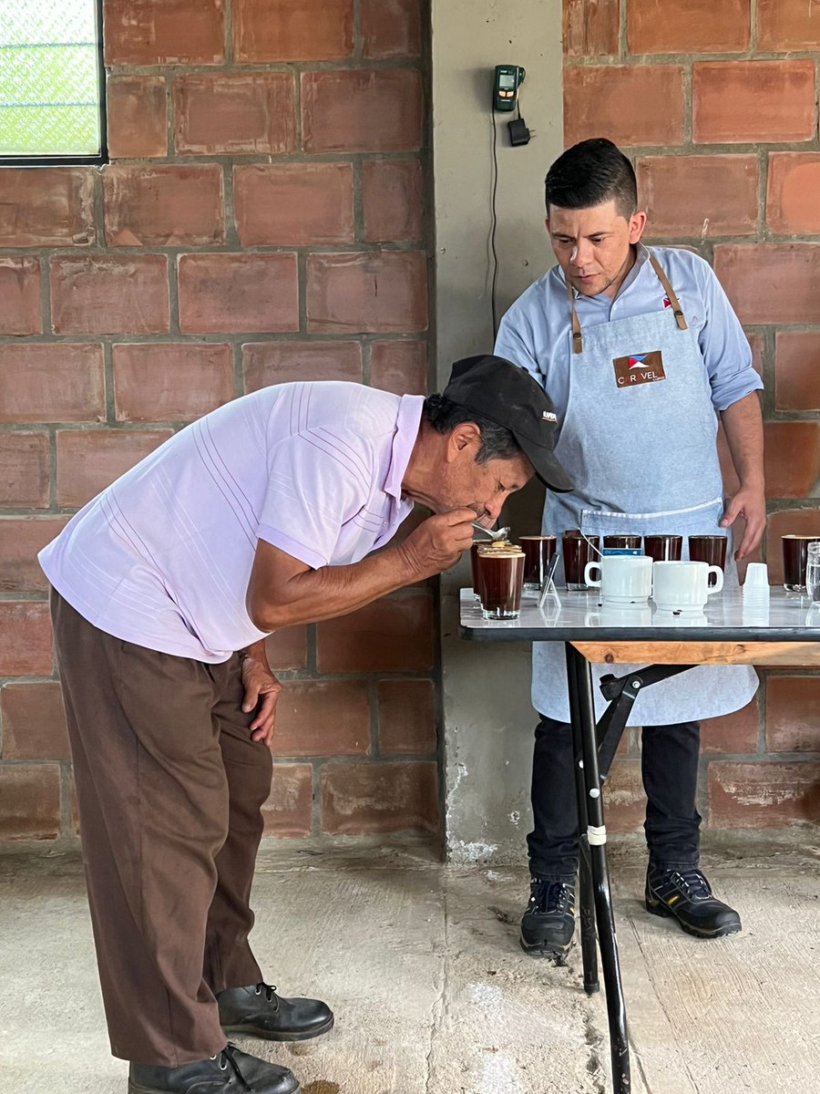 sistemaBcol's tweet image. Ayer estuvimos una cata de café en Caloto, Cauca: generando capacidades en los productores rurales para que puedan comparar la calidad de sus producciones y mejorar las negociaciones a futuro.

Esto lo hacemos en el marco del #ProyectoConecta

Conoce + proyectoconecta.org