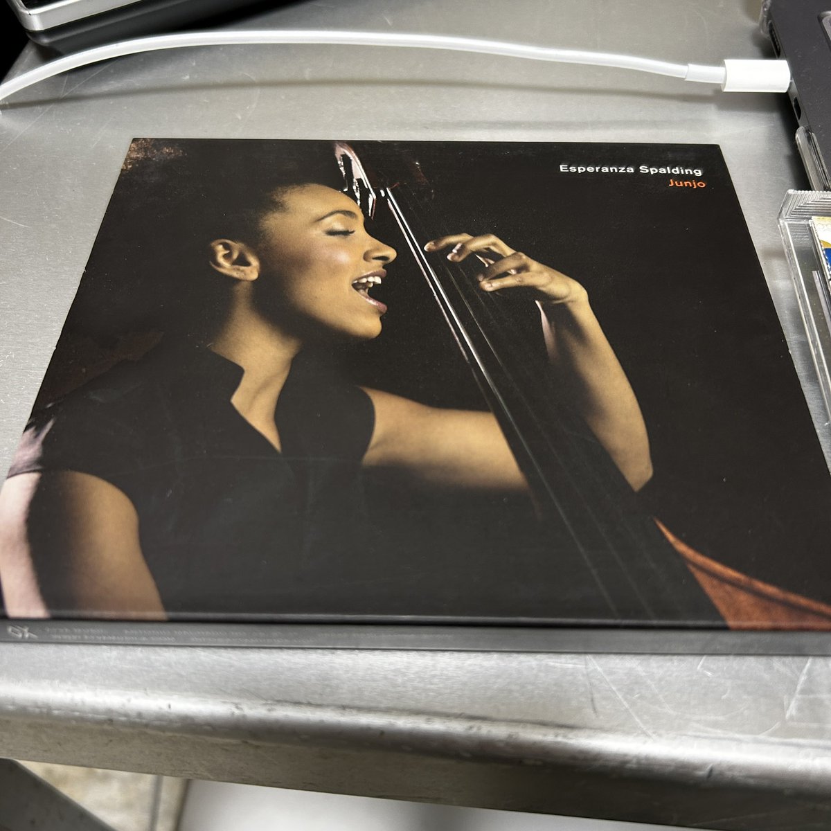 futofuto's tweet photo. Esperanza 3枚目
これも良いっす。
#esperanzaspalding
#junjo https://t.co/iP6izSU8wZ
