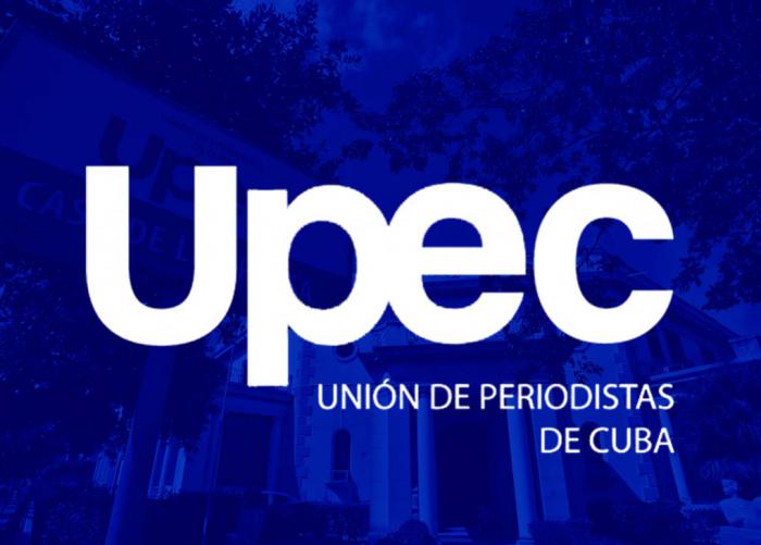 Yulitapuig's tweet photo. El ramal de la Unión de Periodistas de #Cuba en la prensa escrita entregó el premio Jorge Enrique Mendoza, por la obra de toda la vida, al periodista, investigador y escritor Hedelberto López Blanch, del periódico Juventud Rebelde. 
( https://t.co/vKamFjhFS9) https://t.co/oL9EFFcapj