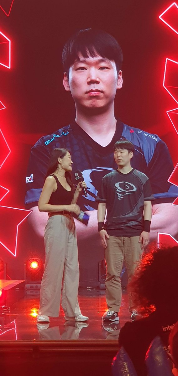 GG to GuMiho for the 2-0 vs Spirit sending him to the Ro12 playoffs #Katowice <a href="/ESLSC2/">ESL StarCraft II</a> 

Pic Credit <a href="/Cynical_Death/">Gio</a>