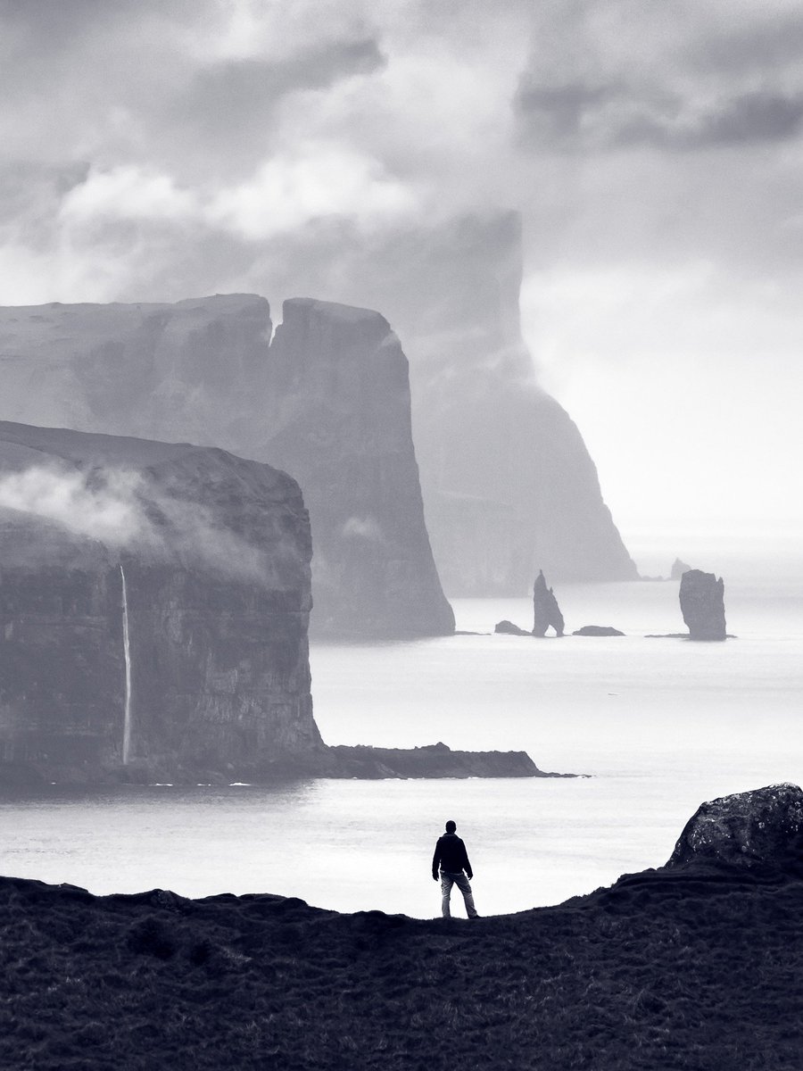 MadsPeterIverse's tweet photo. That coastline! 🤩 https://t.co/NXSyOXBTJC