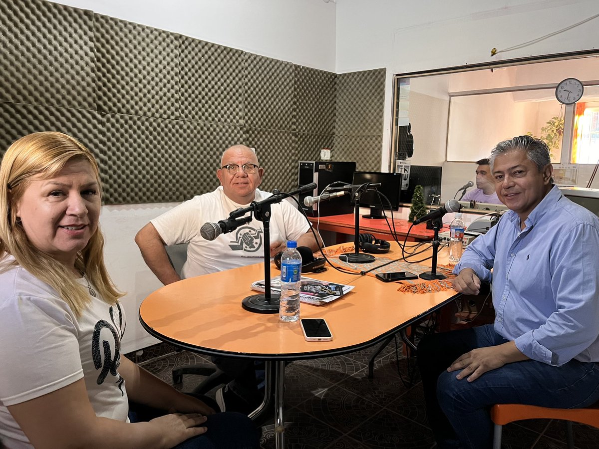 #Ahora en <a href="/CHOSFM1021/">FM CHOS MALAL 102.1</a>  con <a href="/GloriaARuizok/">Gloria Argentina Ruiz</a> la nota acá 👉 m.facebook.com/10006347926546…