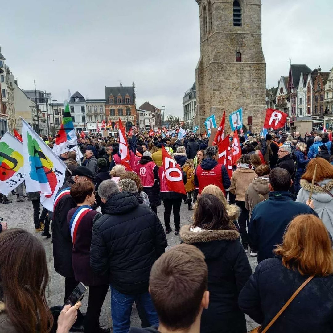 leSNU62twitte's tweet photo. 📢 #retraite #4round Mobilisation record contre cette #RéformedesRetraites injuste et brutale ce samedi #11fevrier à #bethune 👍 4000 manifestant-es 💪💪💪 https://t.co/ILyid5Mn0Y