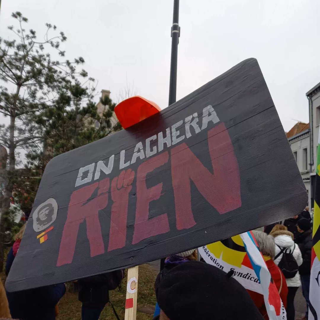 leSNU62twitte's tweet photo. 📢 #retraite #4round Mobilisation record contre cette #RéformedesRetraites injuste et brutale ce samedi #11fevrier à #bethune 👍 4000 manifestant-es 💪💪💪 https://t.co/ILyid5Mn0Y