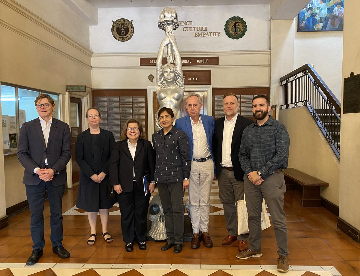 jairojourno's tweet photo. LOOK: Dr. Raquel Fortun meets with UN special rapporteur on EJKs Dr. Morris Tidball-Binz and other international experts. 

As a forensic pathologist, Dr. Fortun reexamines the body of some drug war victims – including Kian delos Santos. @rapplerdotcom 

📷Dr. Raquel Fortun https://t.co/4lux0iHv1u