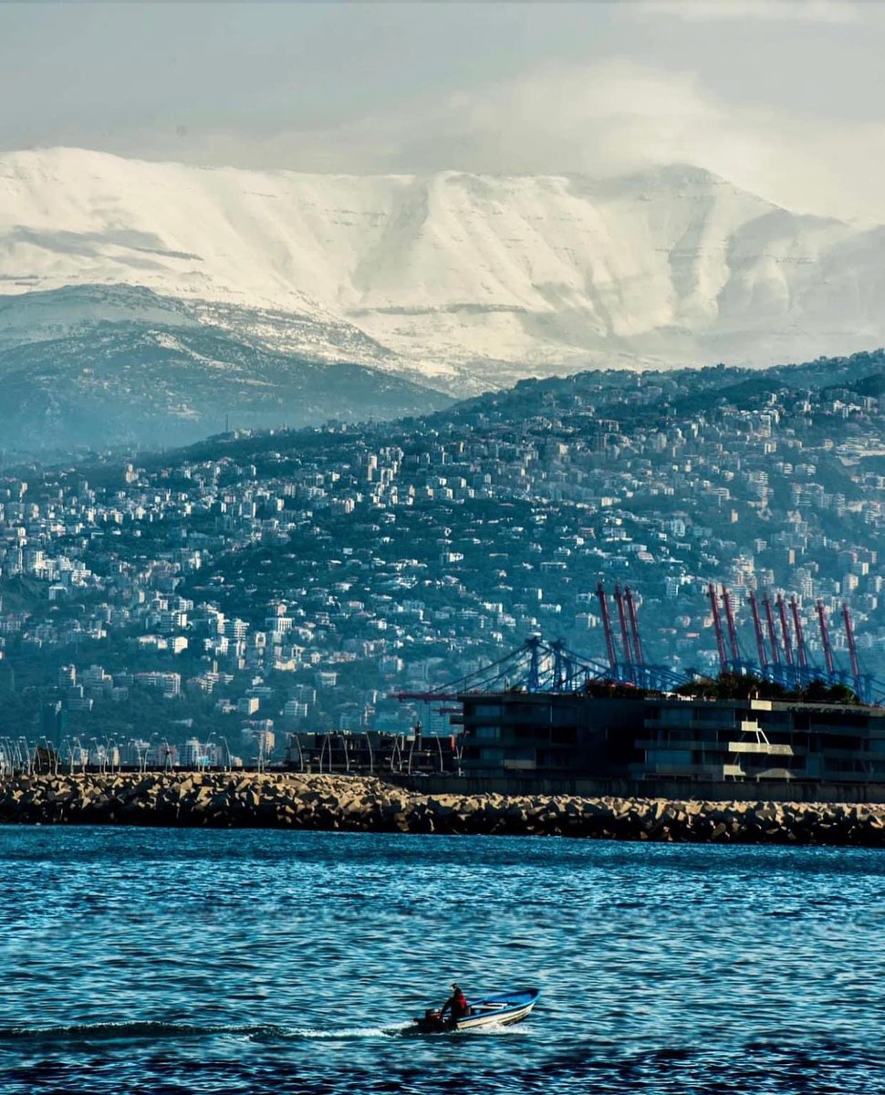 weatherofleb's tweet image. من بحر بيــــــروت 🌊   صعوداً الى جبل صنّين🏔
📸 شكراً لصديق الصفحة المصوّر  "علي طويل" 
IG ➡️ instagram.com/ali_tawil88
𝙒𝙀𝘼𝙏𝙃𝙀𝙍 𝙊𝙁 𝙇𝙀𝘽𝘼𝙉𝙊𝙉  11.02.2023  12:45