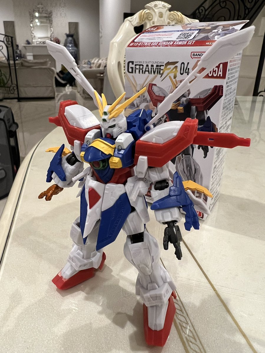 ruchee39's tweet photo. 今日はコンビニで偶然見かけた食玩のゴッドガンダムを組み立ててました😹
#GフレームFA https://t.co/74BBuxOp5M