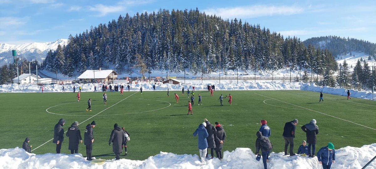 romania0512's tweet photo. Proiect nou, entuziasm mult, rezultat bun! Azi am castigat amicalul cu Fc Cetate Tâsnov 5-1 in penultima zi a cantonamentului de la la munte! Victoriile aduc victorii dar ne tin si cu picioarele pe pamant! Le multumesc baietilor pentru determinare💪👏 @fcarsenaltunari https://t.co/bHZXilUweg