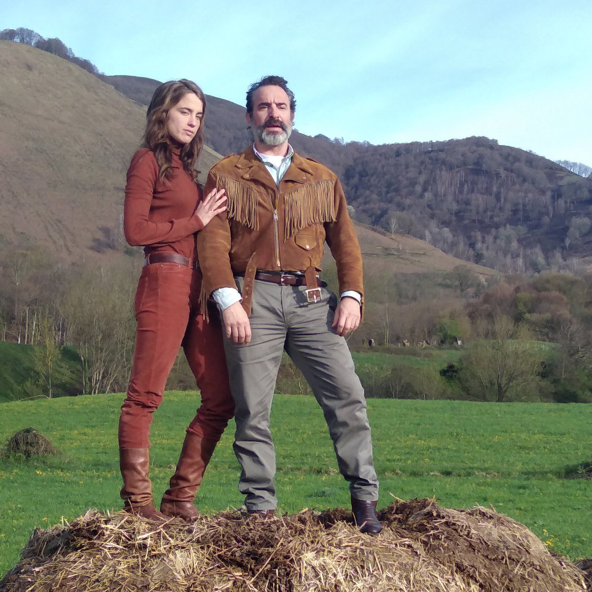 FanJeanDujardin's tweet photo. C’est l’anniversaire aujourd’hui de l’actrice Adèle Haenel 🥳 Elle a joué avec Jean Dujardin dans le film #LeDaim en 2019 🎬 https://t.co/KtCZblEZJf