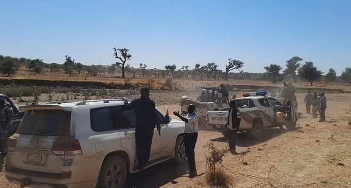 fatmt990's tweet image. المكتب الصحفي لوالي وسط دارفور: إصابة ثلاثة عسكريين بجروح متفاوتة جراء إطلاق مجهولين النار على موكب الوالي بمنطقة جلدو عند عودته من محلية وسط جبل مرة.

#لاتفاوض_لا_شراكة_لاشرعية #لا_للانقلاب_العسكري #الردة_مستحيلة #السودان #تسقط_بس✌🏾