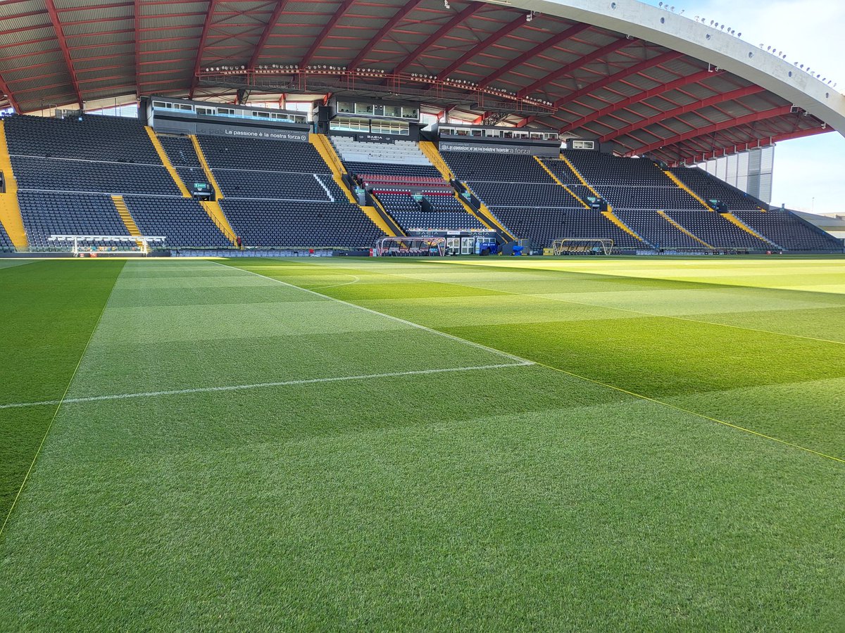 Prep all done for tomorrow's early kick off. It's been a challenging few weeks with cold temps, high winds and a leaf frost every morning. Looking forward to the weather picking up in the coming weeks so we can really make some progress.