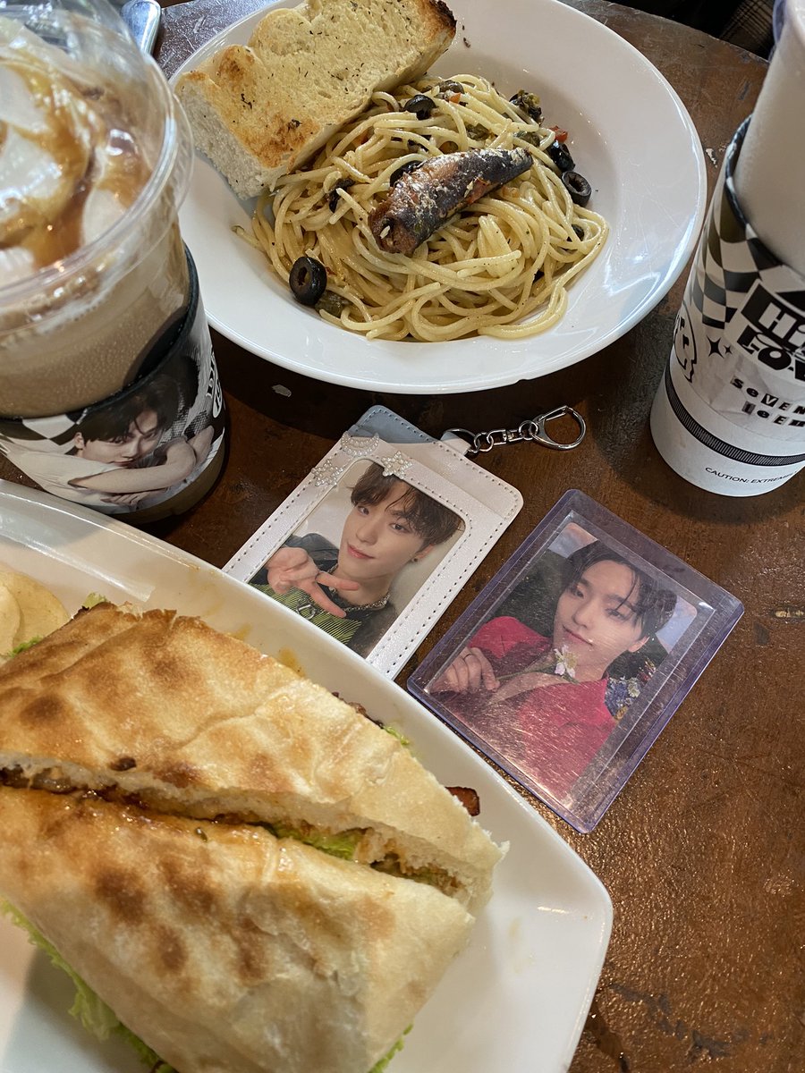 HAPPY DINO DAY 🦖 thank you so much to the organizers of this event really enjoyed it po 😭 BIRTHDAY NI DINO PERO NANALO AKO NG WONWOO PC HAHAHAHAHA THANK YOU SO SO MUCH 

#hijkloveDINO <a href="/hijkloveDINO/">HIJK L-O-V-E</a>