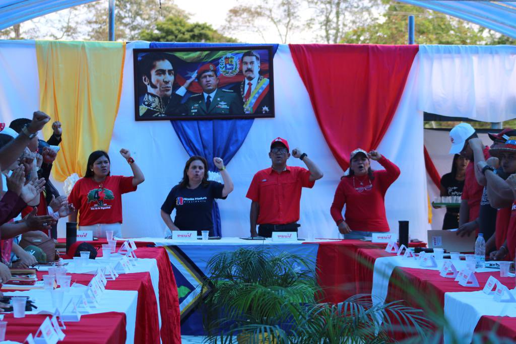 Galindez_vzla's tweet photo. En #DeltaAmacuro nos reunimos con la direccion del @PartidoPSUV y @JuventudPSUV para analizar la coyuntura y revisar los planes de trabajo 2023. El liderazgo del partido de Chávez sigue uniendo y fortaleciendo la organización popular en toda #Venezuela.

@NicolasMaduro @dcabellor https://t.co/GQhvzlTOcY