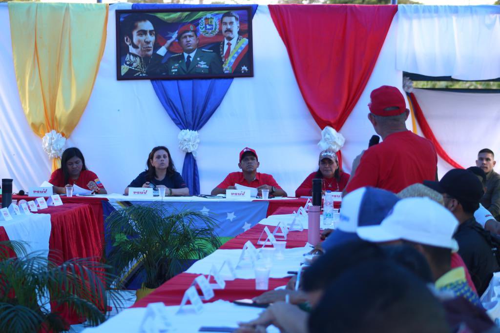 Galindez_vzla's tweet photo. En #DeltaAmacuro nos reunimos con la direccion del @PartidoPSUV y @JuventudPSUV para analizar la coyuntura y revisar los planes de trabajo 2023. El liderazgo del partido de Chávez sigue uniendo y fortaleciendo la organización popular en toda #Venezuela.

@NicolasMaduro @dcabellor https://t.co/GQhvzlTOcY