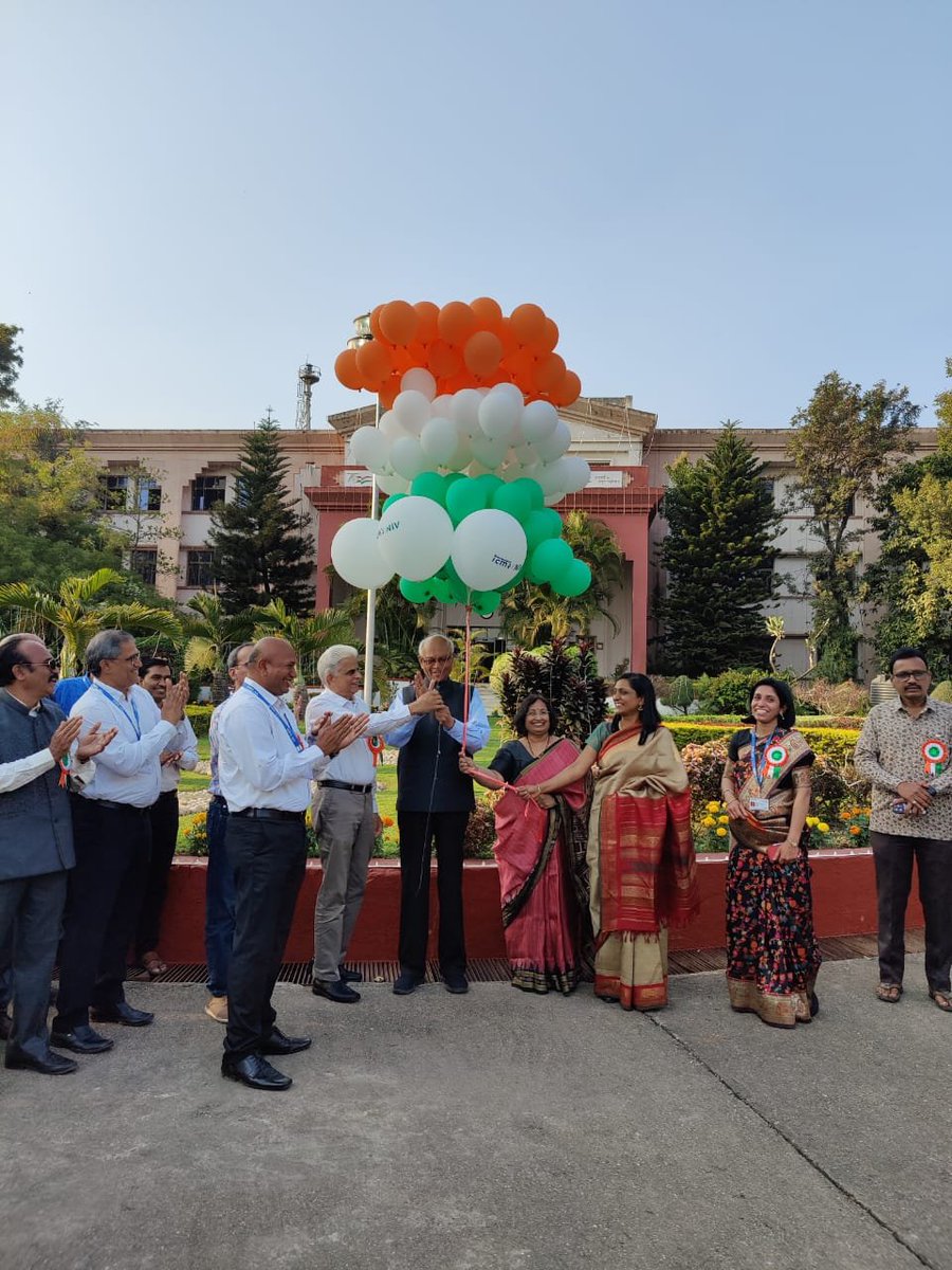 icmr_niv's tweet photo. @ICMR_NIV celebrated 71st Foundation Day with Prof. Dr R. A. Mashelkar as the Chief Guest. Former Directors Dr A. C. Mishra and Prof. Dr Priya Abraham graced the occasion. Director-in-charge Dr Sheela Godbole led #TEAMNIV. @ICMRDELHI @rameshmashelkar #AzadiKaAmritMahotsav https://t.co/UalCMKcsf8