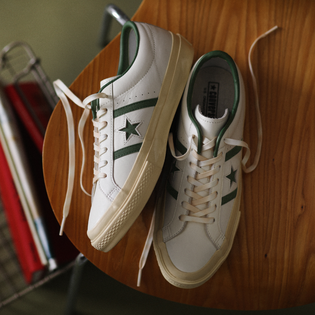 CONVERSE_Japan's tweet photo. ヴィンテージシューズを彷彿とするクラシックなカラーリングのSTAR＆BARS。
デッドストックのような雰囲気を醸し出す一足。

STAR&amp;BARS US PC LEATHER　¥16,500（税込）
https://t.co/pv8zJrooZv

#converse #star_bars https://t.co/DONFcTH5pZ