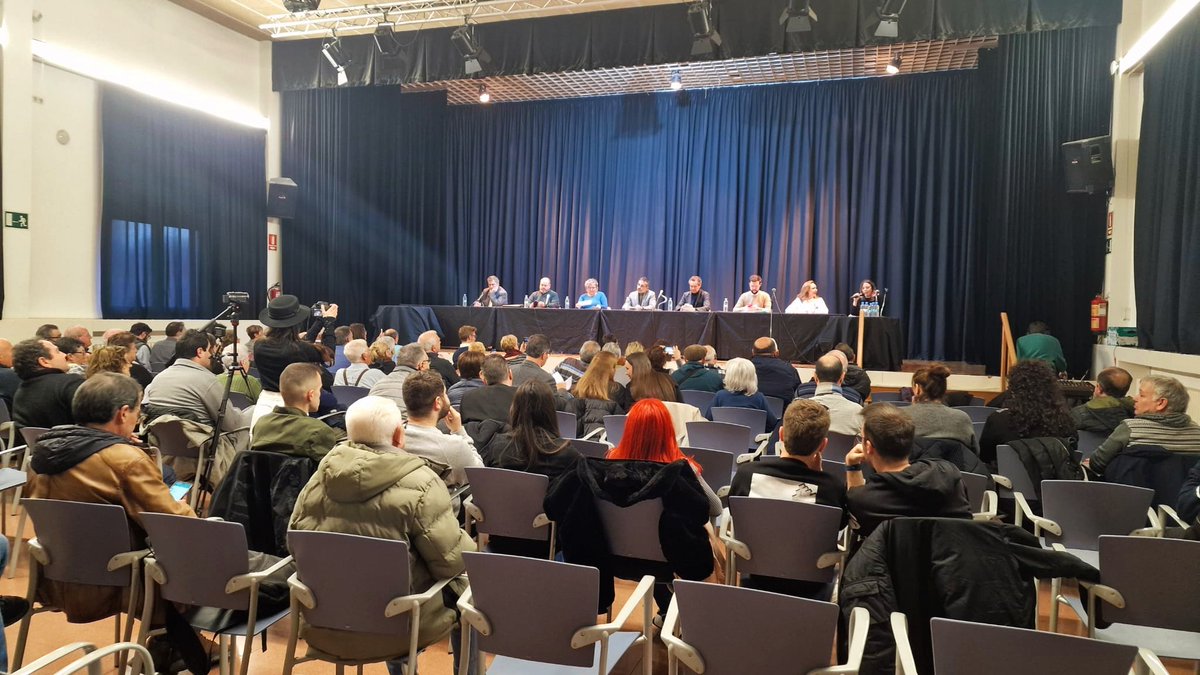 GabrielFerDiaz's tweet photo. Enhorabona, Agrupació de Veïns de #CanOriac (@avv_ca), pel magnífic debat preelectoral organitzat ahir dins el marc del Febrer Cultural. Enhorabona, també, @Raquelpetita, per la bona gestió de la moderació. #Sabadell i la seva política local són ben vius!
🟨 #LAlcaldeDeLaGent https://t.co/2SACiaZTqx