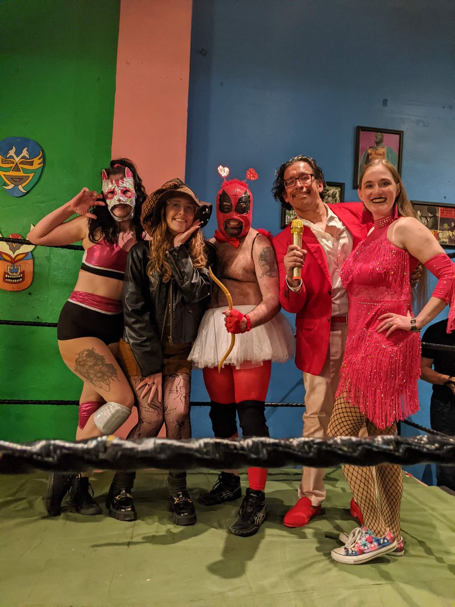 SondraRuthITR's tweet photo. Tonight was good. ❤️

There hasn't been a show inside Elote's restaurant in three years, and the turnout for our comeback was incredible. Can't wait for Cinco de Mayo! ✨ https://t.co/45cXNz0KhD