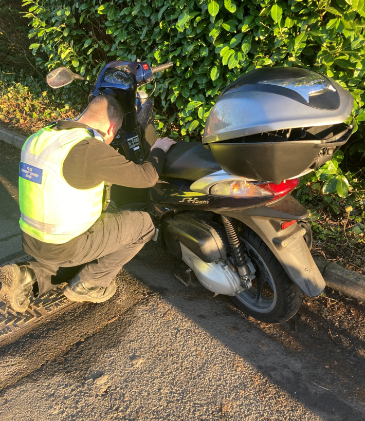 ASPSouthGlos's tweet photo. Police Community Support Officer recovered a stolen motor bike in Kingswood after being alerted by a MOP. Please let us know if you see anything which may look to be out of place
#keepourcommunitysafe https://t.co/hvQiBjcIlh