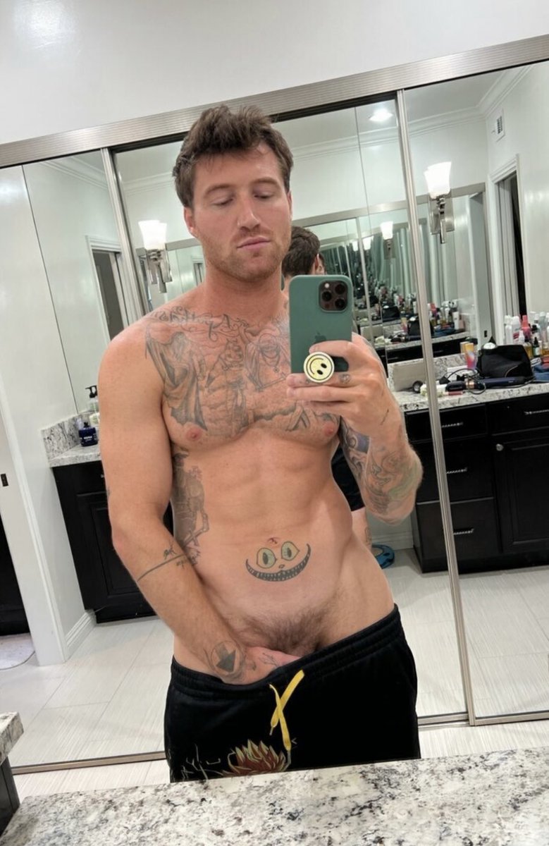 famous_bulge's tweet photo. Scotty Sire / LEAKED https://t.co/WPT8c9JLd4