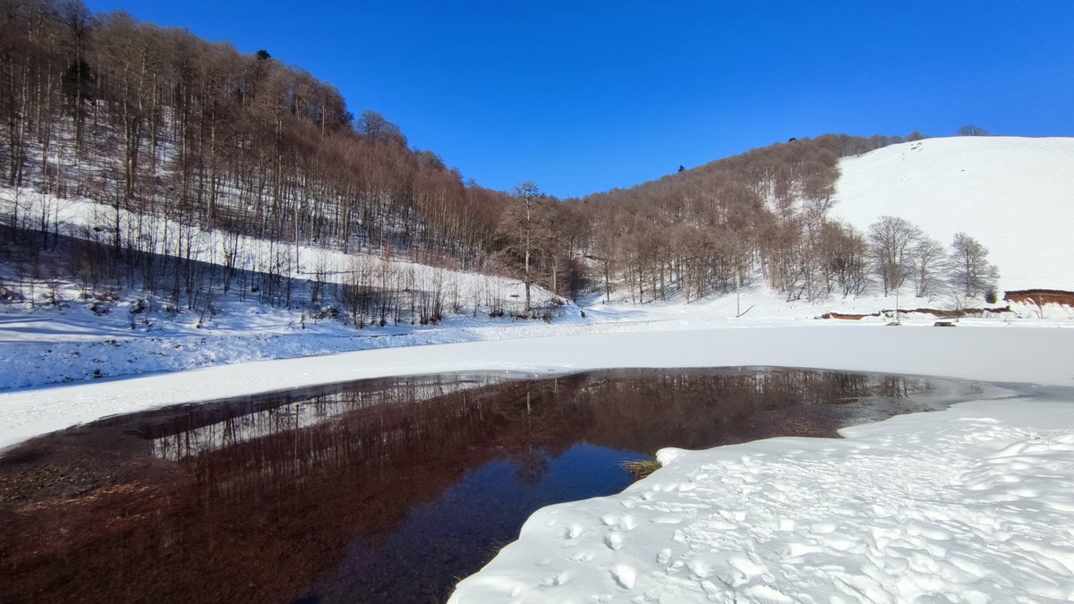 Une journée placée sous les meilleurs auspices du côté d'Iraty en bénéficiant d'une lumière exceptionnelle pour y réaliser tout une série de plans qui serviront à finaliser un très beau projet. #iraty #film #pyrénées
