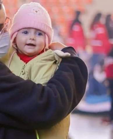 VanessaBeeley's tweet photo. The #Syrian baby #Shaghaf from #Latakia after she was saved miraculously from under the rubble.
🇸🇾💞🇸🇾 https://t.co/qBdttUPlqx