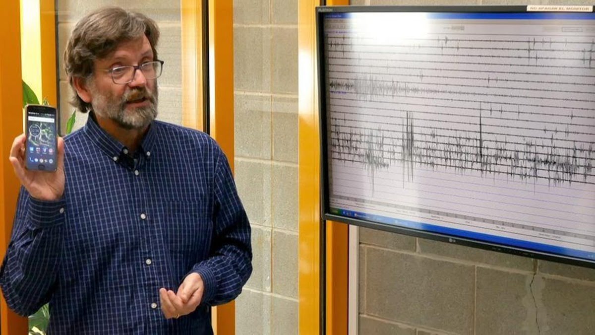 İspanyol bilim insanı Jordi Diaz:

Türkiye'deki 2 deprem Japonya'da 2011'de olan 9,1'lik depremden 30 kat daha şiddetli
