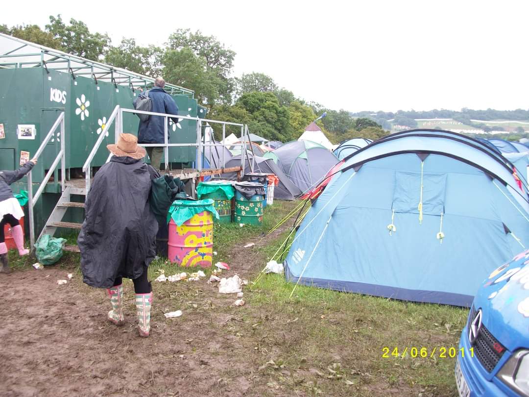 GlastoPhot0's tweet photo. #Glastonbury #festival #photooftheday #photo #GlastoPhotoOfTheDay @glastonbury

#camping this close to the #longdrops is VERY brave! https://t.co/NNH850a1zI
