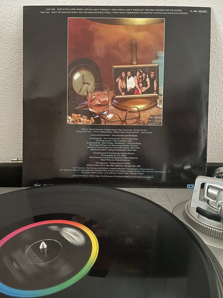 greetzMike's tweet photo. De muzikale dagstart van vandaag is Helix- No rest for the wicked (1983). 

Capitol Records 1A 4001851 printed in Holland. 

#helixband #metal #hardrock #vinyl #vinylrecords #vinylcollection https://t.co/Sz2R5GwOUN