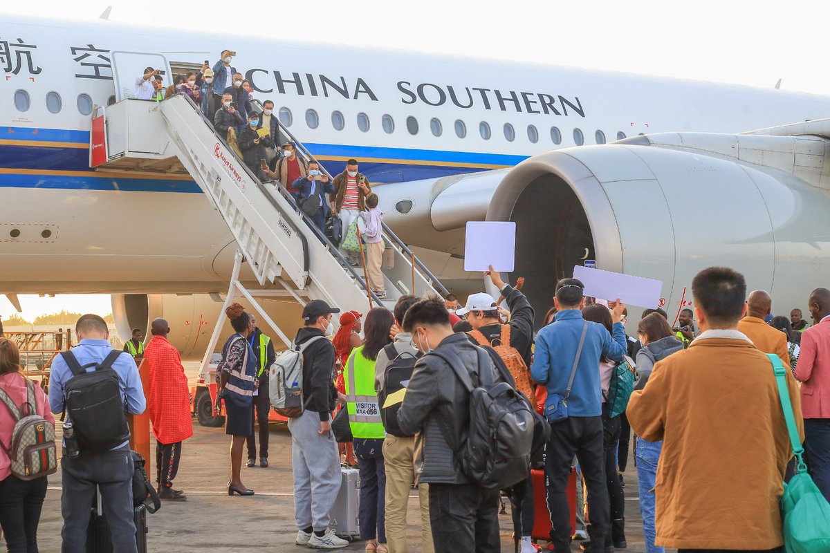 magicalkenya's tweet image. WELCOME BACK :  #MagicalKenya led by Tourism @PSOloltuaa today received the first batch of group travellers from China aboard the China Southern Airline which resumes its flights to Kenya after a ban on group travels at the onset of the Covid-19 pandemic
#RediscoverTheMagic