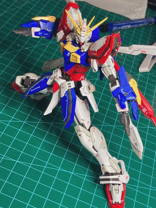 ゴッドガンダムスミ入れ、付属シール貼りだけの簡単組み立てでこのカッコ良さ!
サクサク作れるしこのクオリティはさすがRG…! 