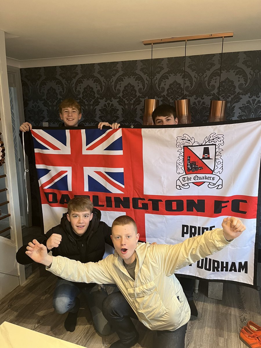 davidtaylor325's tweet photo. Lads are ready for Boston away!! Enjoy!!!!@Official_Darlo https://t.co/RecNT4i5Ok