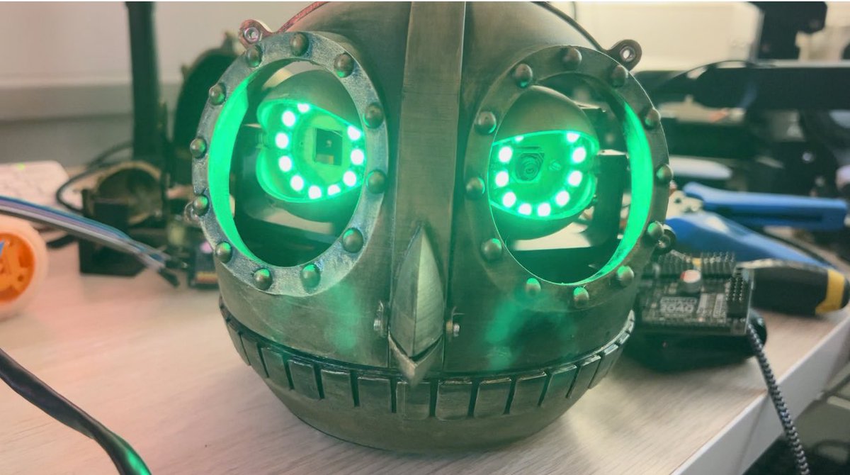 kevsmac's tweet photo. If you could have a machine, gadget or accessory from the steampunk genre (Think HG Wells, Jules Verne et al), what would it be? 

I think you know mine?

#whitbysteampunkweekend https://t.co/y0882tcuKE