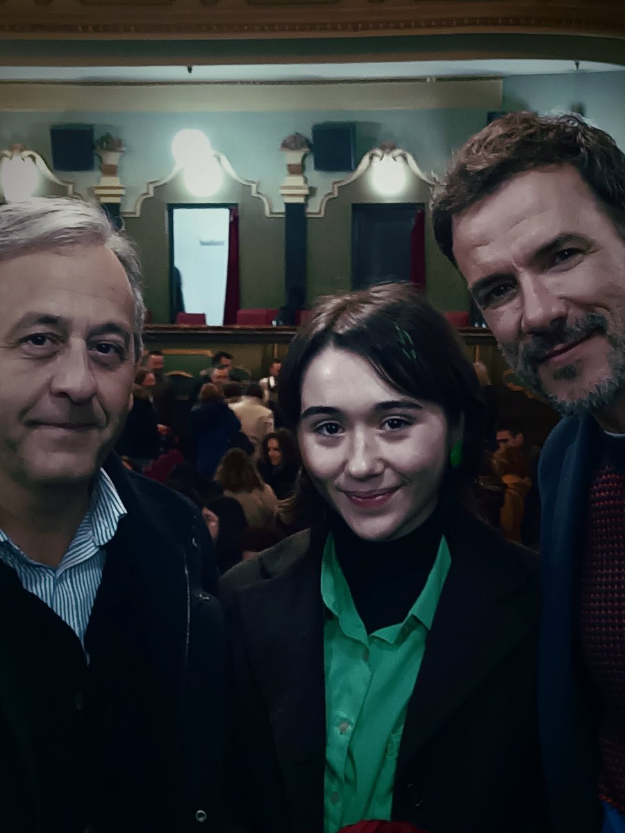 agustinguisado's tweet photo. Cine, cine, cine, más cine por favor. "La Chica invisible", rodada en Carmona. Esperamos que tenga un gran éxito. https://t.co/7eD1dUjlvu
