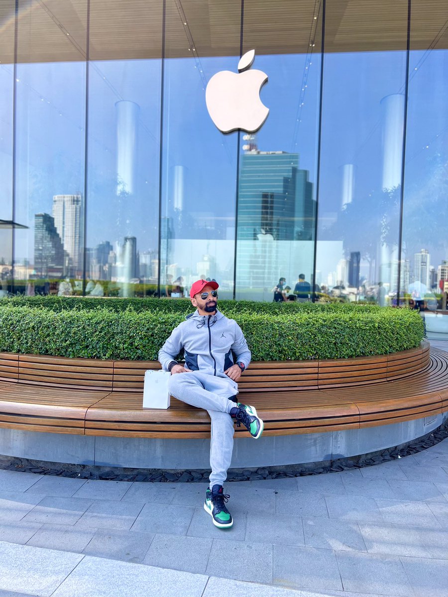 EmraanSbi's tweet photo. Do Good And
Good Will Come
To You.
#Traveler #apple #iphone14promax #applestoreiconsiam #bangkok #amazingthailand https://t.co/POmQZK40ut