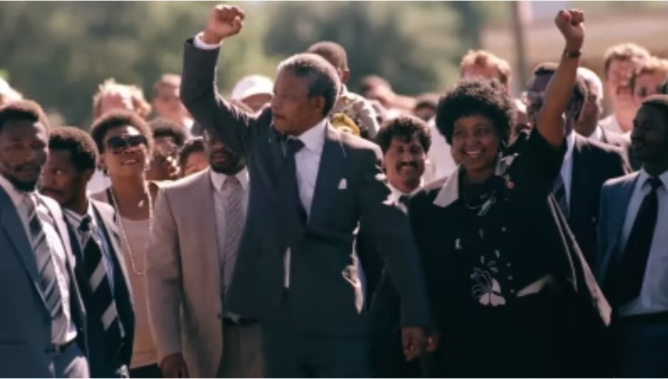 Christie_AP's tweet photo. #OTD 33 years ago... 

"For to be free is not merely to cast off one's chains, but to live in a way that respects and enhances the freedom of others."
Nelson Mandela 🇿🇦

#LongWalkToFreedom 
#RIPMadiba 🙏🏾
#AmandlaAwethu 💪🏾👊🏾 https://t.co/sI55DhcLOf