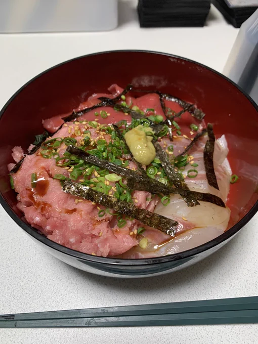魚がめっちゃ安かったので海鮮丼にしたぞ! 