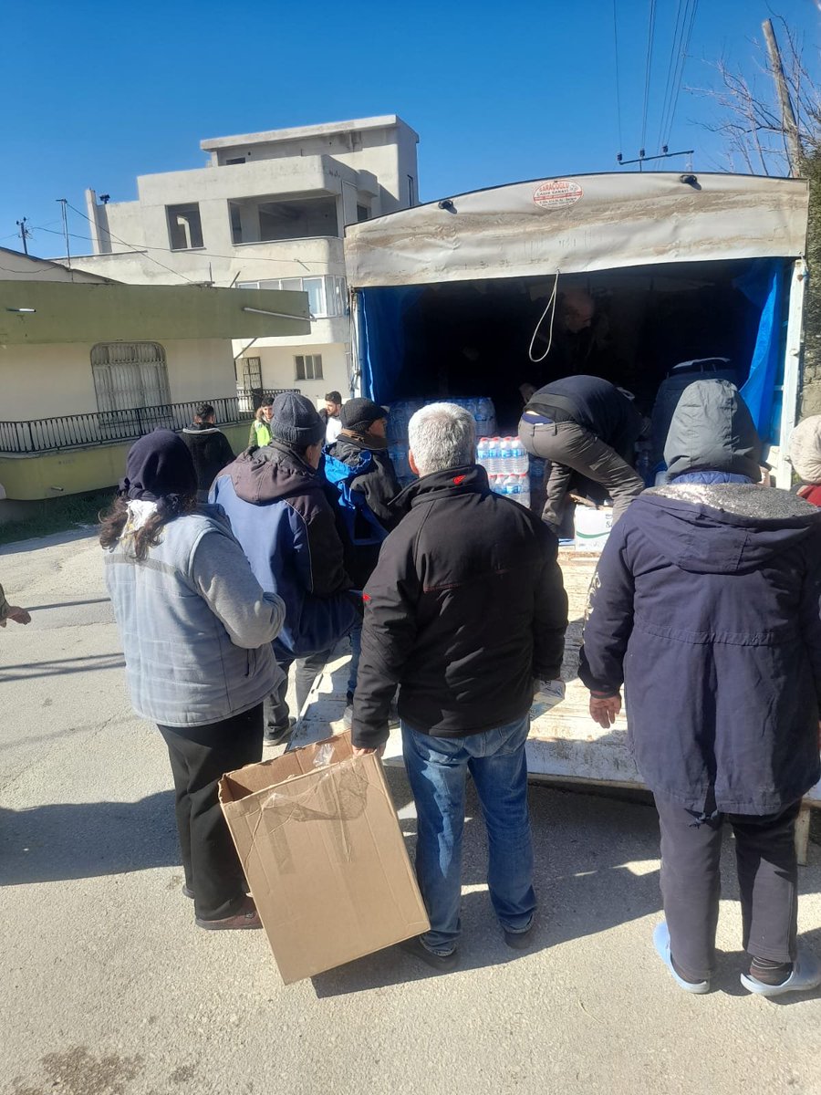BGYDeprem's tweet photo. ❤️‍🩹 ​Varan 48

🫂 Antakya'da 100 kişilik erzak ulaştırıldı ✅

⛑️ Tahmini kurtulan: 100
🫶🏻 Teşekkürler Kaan Dionysos Lothbrok'un amcası https://t.co/wYlS81Ouu0