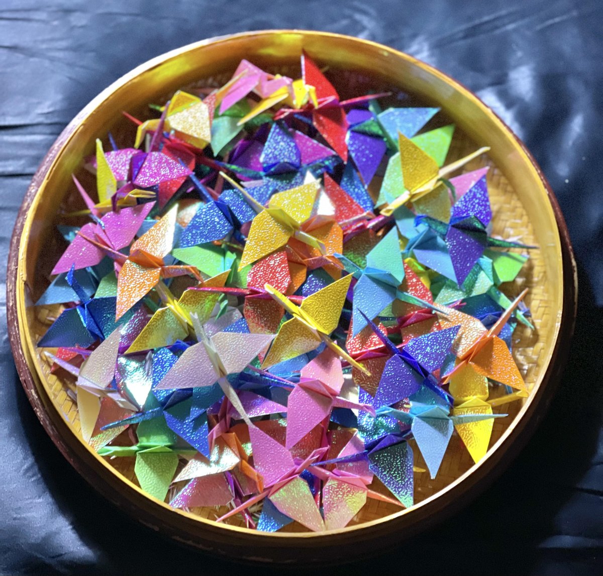 LynBanas's tweet photo. ℒ~ Another 99 Healing Origami Cranes completed today...2574 #OrigamiCranes #GuidedMeditation #MantraJapa #YogaTherapy #meditation #origami #crane #yoga #therapy https://t.co/nh3jPBCn74