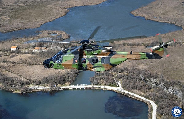 top_force's tweet photo. [#Climat &amp; #Défense] Un hélicoptère #NH90 #Caïman de l’armée de Terre #ALAT #GAMSTAT a volé avec du carburant à base d’huiles de cuisson usagées #TotalEnergies https://t.co/PMZWdLSfTX https://t.co/63XpZSoqDp