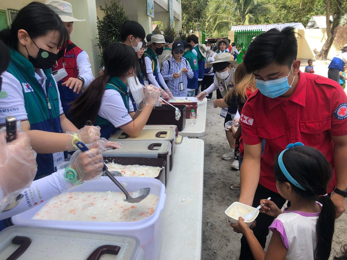 philippine-red-cross-on-twitter-500-children-from-the-aeta
