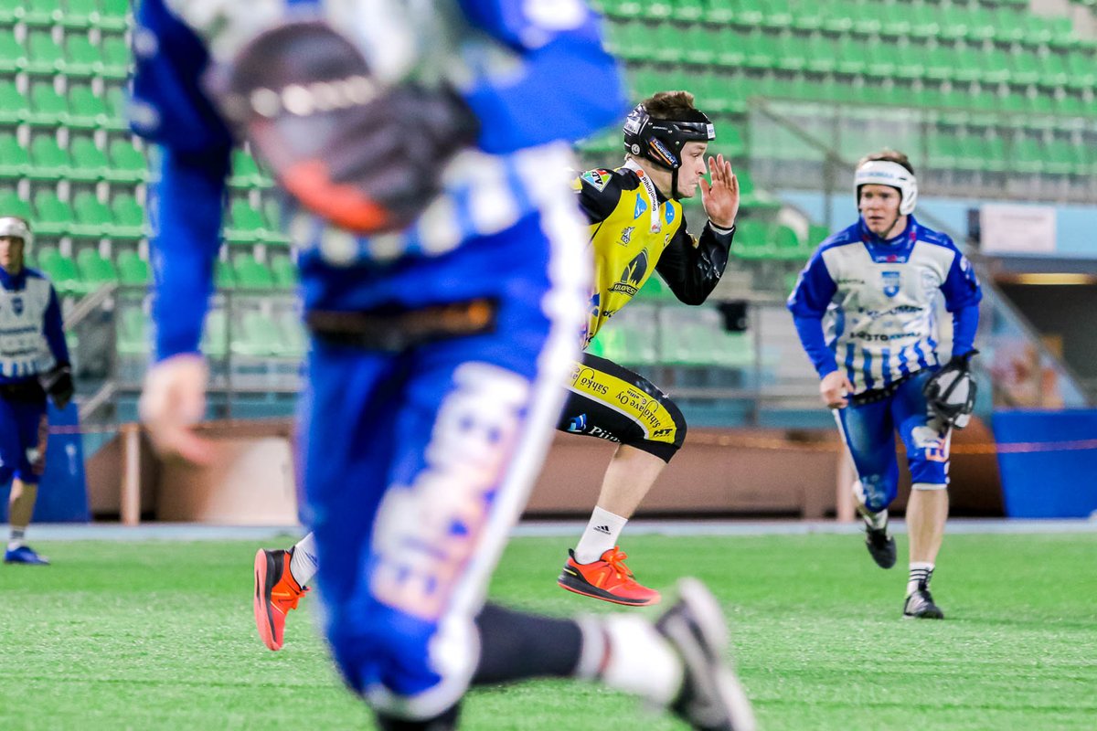 puijonpesis's tweet photo. Eilisen Kiri kamppailun kuvia olkaa hyvä 😎
Nuori Martti Rönkä sai tulikasteensa ulkopelissä ottelun toisella jaksolla!

📷: @airaksinenphoto

#PuijonPesis #Ykköspesis #Pesis https://t.co/Mh4V2cBu0I