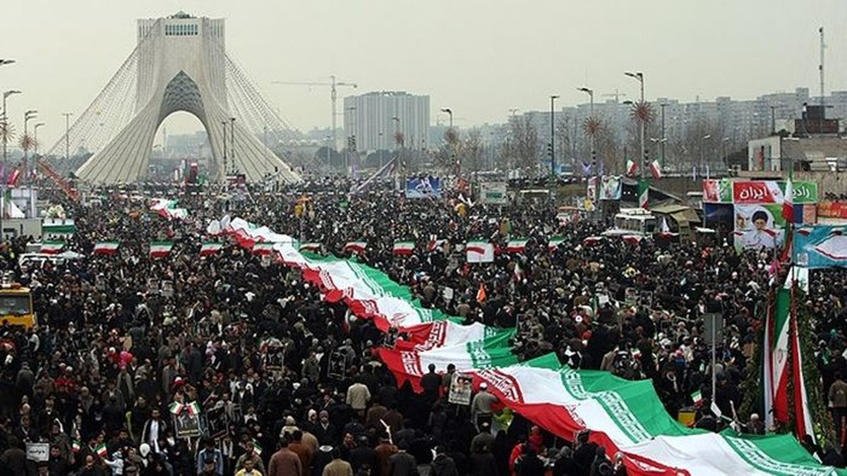 Fateme07005731's tweet photo. یک بار دیگر...
رفراندوم انقلاب اسلامی با حضور حماسی ملت نجیب ایران ...

#IranVoice
#انقلاب_ماندگار https://t.co/yUeJAWFAwi