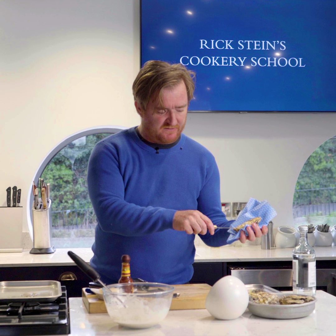 We adore oysters but know they’re not for everyone, especially raw 🦪 . @JackStein’s top tip is to start by trying them cooked and he’s shared two simple recipes to try at home here: bit.ly/3Xm8jXB