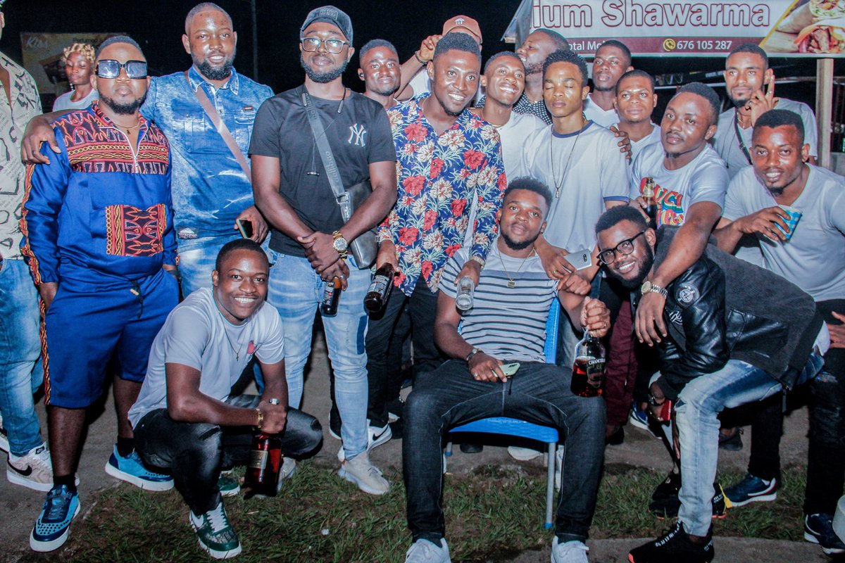 favbangwaboy's tweet photo. Na dasso that danger hangout this
#FTHP https://t.co/PpQ7THJ9n9