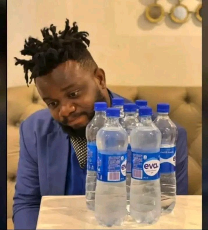 IamSocialMallam's tweet photo. Jos comrade can drink two sachet water at once, but when the buy bottle water, the will carry it from mangu to jos.
🤣🤣🤣🤣🤣🤣 https://t.co/52sALdN2Wn