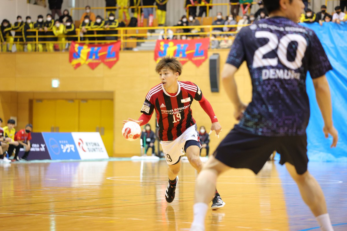 tbkredtornado's tweet photo. 【試合結果】

トヨタ紡織九州 25(14-17.11-19)36 豊田合成

前半は互いに退場者が出て一進一退の展開でしたが、後半に約束事を徹底できず点差をつけられ敗戦となりました❗️

来週のトヨタ自動車東日本戦に向け課題を改善しトレーニングに励みます🔥

沢山の応援ありがとうございました🙇‍♂️ https://t.co/3JUhvmCNs1
