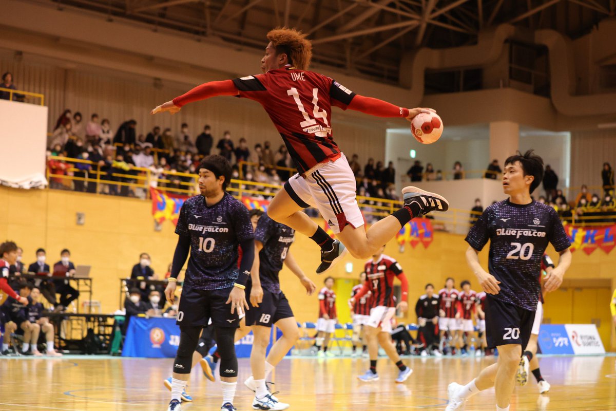 tbkredtornado's tweet photo. 【試合結果】

トヨタ紡織九州 25(14-17.11-19)36 豊田合成

前半は互いに退場者が出て一進一退の展開でしたが、後半に約束事を徹底できず点差をつけられ敗戦となりました❗️

来週のトヨタ自動車東日本戦に向け課題を改善しトレーニングに励みます🔥

沢山の応援ありがとうございました🙇‍♂️ https://t.co/3JUhvmCNs1